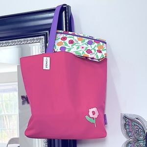 NWT Clinique pink floral tote bag with matching cosmetic bag💜❤️